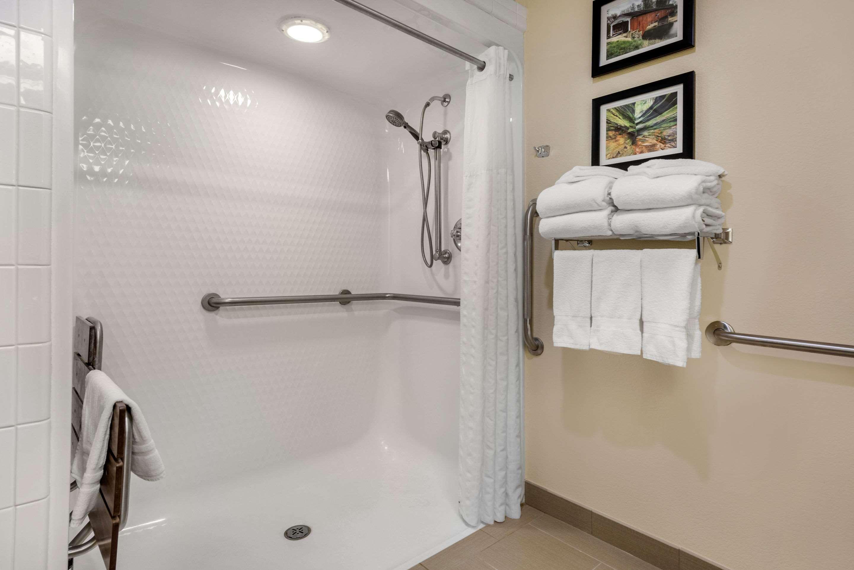 Comfort Suites Lafayette University Area Exterior photo