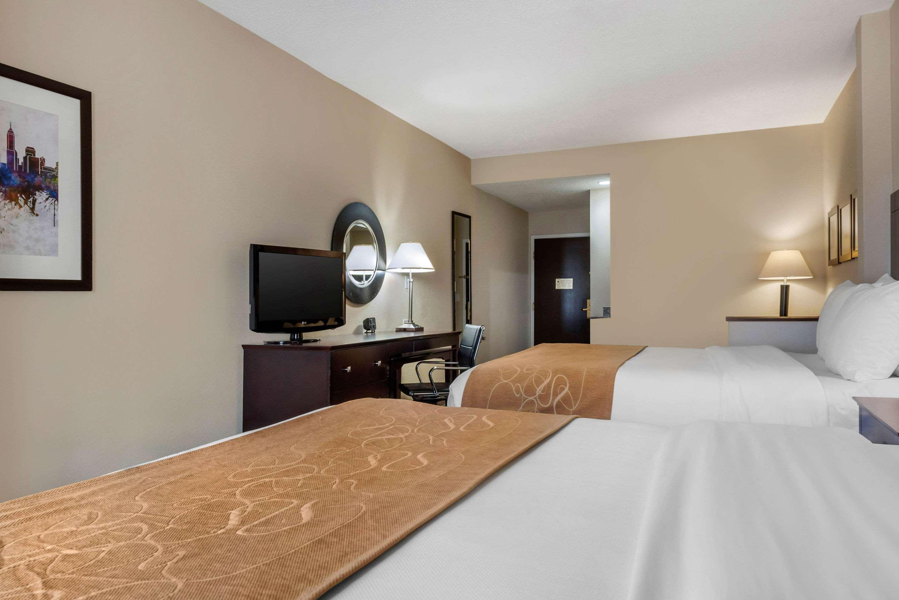Comfort Suites Lafayette University Area Exterior photo